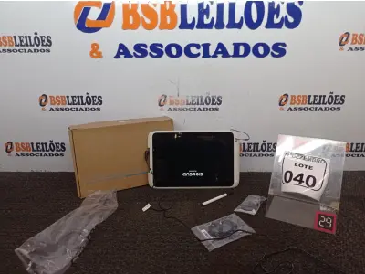 LOTE 040 - 01 TABLET MARCA INTEL. (NO ESTADO) ATENÇÃO! FAZER A VISITAÇÃO ANTES DE ARREMATAR, NÃO SABEMOS SE FUNCIONA. LEILÃO NÃO TEM GARANTIA E NEM DEVOLUÇÃO, SUJEITO A POSSÍVEIS AVARIAS VISÍVEIS/OCULTAS E/OU AUSÊNCIA DE COMPONENTES.