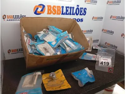LOTE 419 - 01 LOTE C/VÁRIAS SABONETEIRAS, ROLETE P/PAPEL HIGIÊNICO E MATERIAIS DIVERSOS(NOVO). (NO ESTADO) ATENÇÃO! FAZER A VISITAÇÃO ANTES DE ARREMATAR, NÃO SABEMOS SE FUNCIONA. LEILÃO NÃO TEM GARANTIA E NEM DEVOLUÇÃO, SUJEITO A POSSÍVEIS AVARIAS VISÍVEIS/OCULTAS E/OU AUSÊNCIA DE COMPONENTES.