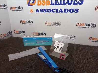 LOTE 037 - 01 CHAPINHA DE TITÂNIO MARCA INOVA. (NO ESTADO) ATENÇÃO! FAZER A VISITAÇÃO ANTES DE ARREMATAR, NÃO SABEMOS SE FUNCIONA. LEILÃO NÃO TEM GARANTIA E NEM DEVOLUÇÃO, SUJEITO A POSSÍVEIS AVARIAS VISÍVEIS/OCULTAS E/OU AUSÊNCIA DE COMPONENTES.