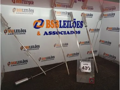 LOTE 439 - 06 ESPETOS P/CHURRASCO(NOVO) (NO ESTADO) ATENÇÃO! FAZER A VISITAÇÃO ANTES DE ARREMATAR, NÃO SABEMOS SE FUNCIONA. LEILÃO NÃO TEM GARANTIA E NEM DEVOLUÇÃO, SUJEITO A POSSÍVEIS AVARIAS VISÍVEIS/OCULTAS E/OU AUSÊNCIA DE COMPONENTES.