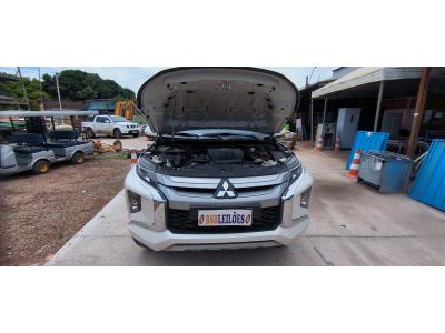 LOTE 001 - 01 MMC/TRITON SPORT GLS AUTOMATICA, COR BRANCA, DIESEL , ANO 2022/2023, 120.000 KM RODADOS (ZERADA) (NO ESTADO)