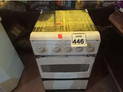 LOTE 446 - 01 FOGÃO A GÁS MARCA DAKO 04 BOCAS C/AVARIAS. (NO ESTADO) ATENÇÃO! FAZER A VISITAÇÃO ANTES DE ARREMATAR, NÃO SABEMOS SE FUNCIONA. LEILÃO NÃO TEM GARANTIA E NEM DEVOLUÇÃO, SUJEITO A POSSÍVEIS AVARIAS VISÍVEIS/OCULTAS E/OU AUSÊNCIA DE COMPONENTES.