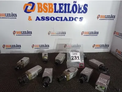 LOTE 231 - 10 CÂMERAS DE SEGURANÇA MARCAS E MODELOS DIVERSOS. (NO ESTADO) ATENÇÃO! FAZER A VISITAÇÃO ANTES DE ARREMATAR, NÃO SABEMOS SE FUNCIONA. LEILÃO NÃO TEM GARANTIA E NEM DEVOLUÇÃO, SUJEITO A POSSÍVEIS AVARIAS VISÍVEIS/OCULTAS E/OU AUSÊNCIA DE COMPONENTES.