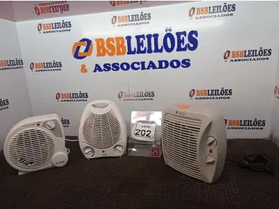 LOTE 202 - 03 AQUECEDORES MARCAS E MODELOS DIVERSOS. (NO ESTADO) ATENÇÃO! FAZER A VISITAÇÃO ANTES DE ARREMATAR, NÃO SABEMOS SE FUNCIONA. LEILÃO NÃO TEM GARANTIA E NEM DEVOLUÇÃO, SUJEITO A POSSÍVEIS AVARIAS VISÍVEIS/OCULTAS E/OU AUSÊNCIA DE COMPONENTES.