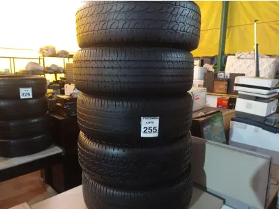 LOTE 255 - 05 PNEUS 265-70-18” USADOS. (NO ESTADO) ATENÇÃO! FAZER A VISITAÇÃO ANTES DE ARREMATAR, NÃO SABEMOS SE FUNCIONA. LEILÃO NÃO TEM GARANTIA E NEM DEVOLUÇÃO, SUJEITO A POSSÍVEIS AVARIAS VISÍVEIS/OCULTAS E/OU AUSÊNCIA DE COMPONENTES.