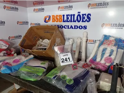 LOTE 241 - 01 LOTE C/VÁRIOS SIFÕES, LÂMPADAS E MATERIAIS DIVERSOS. (NO ESTADO) ATENÇÃO! FAZER A VISITAÇÃO ANTES DE ARREMATAR, NÃO SABEMOS SE FUNCIONA. LEILÃO NÃO TEM GARANTIA E NEM DEVOLUÇÃO, SUJEITO A POSSÍVEIS AVARIAS VISÍVEIS/OCULTAS E/OU AUSÊNCIA DE COMPONENTES.