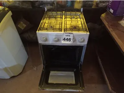 LOTE 446 - 01 FOGÃO A GÁS MARCA DAKO 04 BOCAS C/AVARIAS. (NO ESTADO) ATENÇÃO! FAZER A VISITAÇÃO ANTES DE ARREMATAR, NÃO SABEMOS SE FUNCIONA. LEILÃO NÃO TEM GARANTIA E NEM DEVOLUÇÃO, SUJEITO A POSSÍVEIS AVARIAS VISÍVEIS/OCULTAS E/OU AUSÊNCIA DE COMPONENTES.