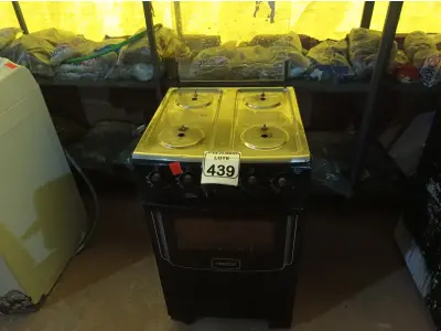 LOTE 439 - 01 FOGÃO A GÁS MARCA REALCE 04 BOCAS C/AVARIAS. (NO ESTADO) ATENÇÃO! FAZER A VISITAÇÃO ANTES DE ARREMATAR, NÃO SABEMOS SE FUNCIONA. LEILÃO NÃO TEM GARANTIA E NEM DEVOLUÇÃO, SUJEITO A POSSÍVEIS AVARIAS VISÍVEIS/OCULTAS E/OU AUSÊNCIA DE COMPONENTES.