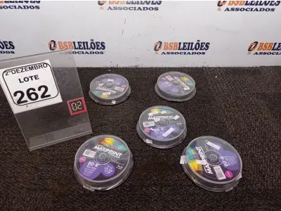 LOTE 262 - 01 LOTE C/APROXIMADAMENTE 100 MIDIAS BLURAY. (NO ESTADO) ATENÇÃO! FAZER A VISITAÇÃO ANTES DE ARREMATAR, NÃO SABEMOS SE FUNCIONA. LEILÃO NÃO TEM GARANTIA E NEM DEVOLUÇÃO, SUJEITO A POSSÍVEIS AVARIAS VISÍVEIS/OCULTAS E/OU AUSÊNCIA DE COMPONENTES.
