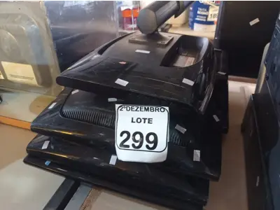 LOTE 299 - 07 MONITORES LCD MARCAS E MODELOS DIVERSOS P/RETIRADA DE PEÇAS. (NO ESTADO) ATENÇÃO! FAZER A VISITAÇÃO ANTES DE ARREMATAR, NÃO SABEMOS SE FUNCIONA. LEILÃO NÃO TEM GARANTIA E NEM DEVOLUÇÃO, SUJEITO A POSSÍVEIS AVARIAS VISÍVEIS/OCULTAS E/OU AUSÊNCIA DE COMPONENTES.