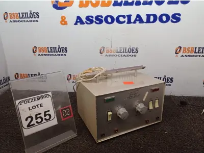 LOTE 255 - 01 BISTURI ELETRÔNICO ODONTOLÓGICO MARCA EMAI. (NO ESTADO) ATENÇÃO! FAZER A VISITAÇÃO ANTES DE ARREMATAR, NÃO SABEMOS SE FUNCIONA. LEILÃO NÃO TEM GARANTIA E NEM DEVOLUÇÃO, SUJEITO A POSSÍVEIS AVARIAS VISÍVEIS/OCULTAS E/OU AUSÊNCIA DE COMPONENTES.
