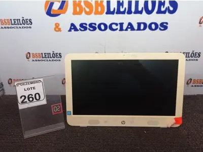 LOTE 260 - 01 ALL IN ONE MARCA HP P/RETIRA DE PEÇAS. (NO ESTADO) ATENÇÃO! FAZER A VISITAÇÃO ANTES DE ARREMATAR, NÃO SABEMOS SE FUNCIONA. LEILÃO NÃO TEM GARANTIA E NEM DEVOLUÇÃO, SUJEITO A POSSÍVEIS AVARIAS VISÍVEIS/OCULTAS E/OU AUSÊNCIA DE COMPONENTES.