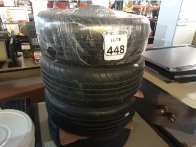 LOTE 448 - 04 RODAS DE FUSCA ORIGINAL. (NO ESTADO) ATENÇÃO! FAZER A VISITAÇÃO ANTES DE ARREMATAR, NÃO SABEMOS SE FUNCIONA. LEILÃO NÃO TEM GARANTIA E NEM DEVOLUÇÃO, SUJEITO A POSSÍVEIS AVARIAS VISÍVEIS/OCULTAS E/OU AUSÊNCIA DE COMPONENTES.