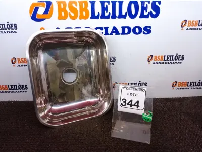 LOTE 344 - 01 CUBA INOX N3 ACO 430 3.1/2 40X34X14 FABRINOX (NO ESTADO) ATENÇÃO! FAZER A VISITAÇÃO ANTES DE ARREMATAR, NÃO SABEMOS SE FUNCIONA. LEILÃO NÃO TEM GARANTIA E NEM DEVOLUÇÃO, SUJEITO A POSSÍVEIS AVARIAS VISÍVEIS/OCULTAS E/OU AUSÊNCIA DE COMPONENTES.