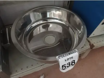 LOTE 538 - 01 CUBA EM AÇO INOX REDONDA (NOVO). (NO ESTADO) ATENÇÃO! FAZER A VISITAÇÃO ANTES DE ARREMATAR, NÃO SABEMOS SE FUNCIONA. LEILÃO NÃO TEM GARANTIA E NEM DEVOLUÇÃO, SUJEITO A POSSÍVEIS AVARIAS VISÍVEIS/OCULTAS E/OU AUSÊNCIA DE COMPONENTES.