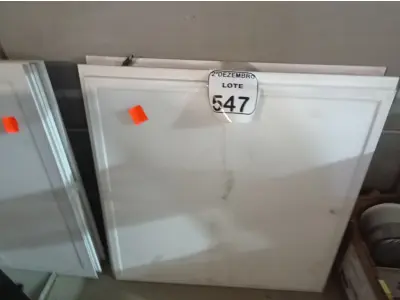 LOTE 547 - 05 PAINÉIS DE LED P/EMBUTIR. (NO ESTADO) ATENÇÃO! FAZER A VISITAÇÃO ANTES DE ARREMATAR, NÃO SABEMOS SE FUNCIONA. LEILÃO NÃO TEM GARANTIA E NEM DEVOLUÇÃO, SUJEITO A POSSÍVEIS AVARIAS VISÍVEIS/OCULTAS E/OU AUSÊNCIA DE COMPONENTES.