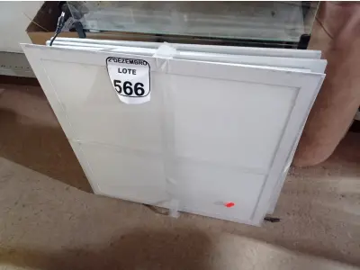 LOTE 566 - 06 PAINÉIS DE LED P/EMBUTIR. (NO ESTADO) ATENÇÃO! FAZER A VISITAÇÃO ANTES DE ARREMATAR, NÃO SABEMOS SE FUNCIONA. LEILÃO NÃO TEM GARANTIA E NEM DEVOLUÇÃO, SUJEITO A POSSÍVEIS AVARIAS VISÍVEIS/OCULTAS E/OU AUSÊNCIA DE COMPONENTES.