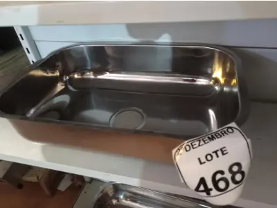 LOTE 468 - 01 CUBA INOX N1 ACO 430 3.1/2 46X30X14 MARCA FABRINOX(NOVO). (NO ESTADO) ATENÇÃO! FAZER A VISITAÇÃO ANTES DE ARREMATAR, NÃO SABEMOS SE FUNCIONA. LEILÃO NÃO TEM GARANTIA E NEM DEVOLUÇÃO, SUJEITO A POSSÍVEIS AVARIAS VISÍVEIS/OCULTAS E/OU AUSÊNCIA DE COMPONENTES.