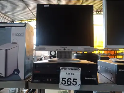 LOTE 565 - 01 CPU MARCA LENOVO E 01 MONITOR MARCA POSITIVO. (NO ESTADO) ATENÇÃO! FAZER A VISITAÇÃO ANTES DE ARREMATAR, NÃO SABEMOS SE FUNCIONA. LEILÃO NÃO TEM GARANTIA E NEM DEVOLUÇÃO, SUJEITO A POSSÍVEIS AVARIAS VISÍVEIS/OCULTAS E/OU AUSÊNCIA DE COMPONENTES.