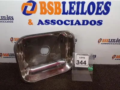 LOTE 344 - 01 CUBA INOX N3 ACO 430 3.1/2 40X34X14 FABRINOX (NO ESTADO) ATENÇÃO! FAZER A VISITAÇÃO ANTES DE ARREMATAR, NÃO SABEMOS SE FUNCIONA. LEILÃO NÃO TEM GARANTIA E NEM DEVOLUÇÃO, SUJEITO A POSSÍVEIS AVARIAS VISÍVEIS/OCULTAS E/OU AUSÊNCIA DE COMPONENTES.