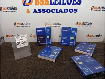 LOTE 300 - 05 REFLETORES LED AMBIENTE EXTERNO 100W. (NOVO), (NO ESTADO) ATENÇÃO! FAZER A VISITAÇÃO ANTES DE ARREMATAR, NÃO SABEMOS SE FUNCIONA. LEILÃO NÃO TEM GARANTIA E NEM DEVOLUÇÃO, SUJEITO A POSSÍVEIS AVARIAS VISÍVEIS/OCULTAS E/OU AUSÊNCIA DE COMPONENTES.