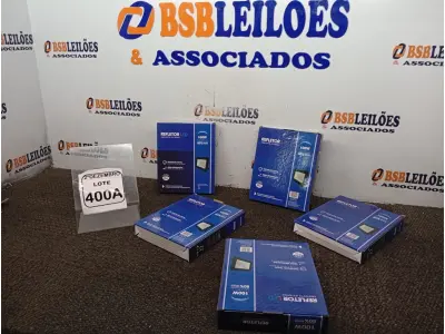 LOTE 400 - 05 REFLETORES LED AMBIENTE EXTERNO 100W. (NOVO), (NO ESTADO) ATENÇÃO! FAZER A VISITAÇÃO ANTES DE ARREMATAR, NÃO SABEMOS SE FUNCIONA. LEILÃO NÃO TEM GARANTIA E NEM DEVOLUÇÃO, SUJEITO A POSSÍVEIS AVARIAS VISÍVEIS/OCULTAS E/OU AUSÊNCIA DE COMPONENTES.