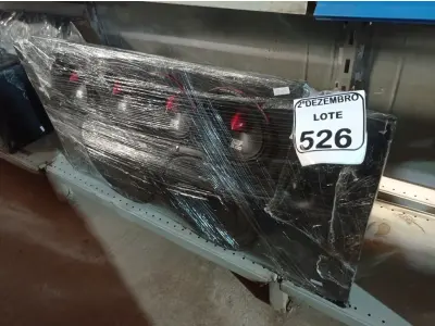 LOTE 526 - 02 CARAS PRETAS 3II BANDA ACE, 01 PROCESSADOR STETSOM, 01 TAIRANPES TS 400X4 FONTE JFA 70 AMPERES, 01 PAR DE TWISTER MARCA JBL E 02 PARES DE ÁUDIO MARCA TIGER. (NO ESTADO) ATENÇÃO! FAZER A VISITAÇÃO ANTES DE ARREMATAR, NÃO SABEMOS SE FUNCIONA. LEILÃO NÃO TEM GARANTIA E NEM DEVOLUÇÃO, SUJEITO A POSSÍVEIS AVARIAS VISÍVEIS/OCULTAS E/OU AUSÊNCIA DE COMPONENTES.