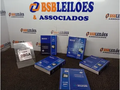 LOTE 280 - 05 REFLETORES LED AMBIENTE EXTERNO 100W. (NOVO), (NO ESTADO) ATENÇÃO! FAZER A VISITAÇÃO ANTES DE ARREMATAR, NÃO SABEMOS SE FUNCIONA. LEILÃO NÃO TEM GARANTIA E NEM DEVOLUÇÃO, SUJEITO A POSSÍVEIS AVARIAS VISÍVEIS/OCULTAS E/OU AUSÊNCIA DE COMPONENTES.