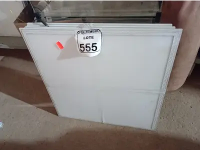 LOTE 555 - 05 PAINÉIS DE LED P/EMBUTIR. (NO ESTADO) ATENÇÃO! FAZER A VISITAÇÃO ANTES DE ARREMATAR, NÃO SABEMOS SE FUNCIONA. LEILÃO NÃO TEM GARANTIA E NEM DEVOLUÇÃO, SUJEITO A POSSÍVEIS AVARIAS VISÍVEIS/OCULTAS E/OU AUSÊNCIA DE COMPONENTES.