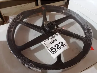 LOTE 522 - 01 RODA P/MOTO CG ARO “17 PARA QUALQUER CG (NOVO). (NO ESTADO) ATENÇÃO! FAZER A VISITAÇÃO ANTES DE ARREMATAR, NÃO SABEMOS SE FUNCIONA. LEILÃO NÃO TEM GARANTIA E NEM DEVOLUÇÃO, SUJEITO A POSSÍVEIS AVARIAS VISÍVEIS/OCULTAS E/OU AUSÊNCIA DE COMPONENTES.