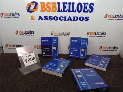 LOTE 280 - 05 REFLETORES LED AMBIENTE EXTERNO 100W. (NOVO), (NO ESTADO) ATENÇÃO! FAZER A VISITAÇÃO ANTES DE ARREMATAR, NÃO SABEMOS SE FUNCIONA. LEILÃO NÃO TEM GARANTIA E NEM DEVOLUÇÃO, SUJEITO A POSSÍVEIS AVARIAS VISÍVEIS/OCULTAS E/OU AUSÊNCIA DE COMPONENTES.