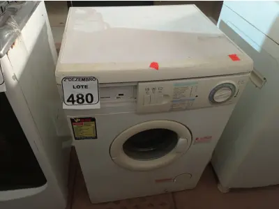 LOTE 480 - 01 MÁQUINA DE LAVAR 5KG MARCA ELECTROLUX 220V. (NO ESTADO) ATENÇÃO! FAZER A VISITAÇÃO ANTES DE ARREMATAR, NÃO SABEMOS SE FUNCIONA. LEILÃO NÃO TEM GARANTIA E NEM DEVOLUÇÃO, SUJEITO A POSSÍVEIS AVARIAS VISÍVEIS/OCULTAS E/OU AUSÊNCIA DE COMPONENTES.