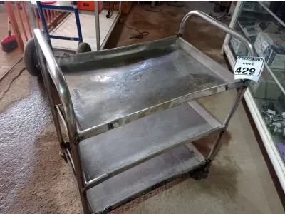 LOTE 429 - 01 CARRINHO EM INOX. (NO ESTADO) ATENÇÃO! FAZER A VISITAÇÃO ANTES DE ARREMATAR, NÃO SABEMOS SE FUNCIONA. LEILÃO NÃO TEM GARANTIA E NEM DEVOLUÇÃO, SUJEITO A POSSÍVEIS AVARIAS VISÍVEIS/OCULTAS E/OU AUSÊNCIA DE COMPONENTES.