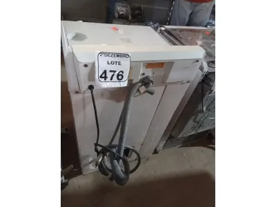 LOTE 476 - 01 MÁQUINA DE LAVAR MARCA BRASTEMP 220V. (NO ESTADO) ATENÇÃO! FAZER A VISITAÇÃO ANTES DE ARREMATAR, NÃO SABEMOS SE FUNCIONA. LEILÃO NÃO TEM GARANTIA E NEM DEVOLUÇÃO, SUJEITO A POSSÍVEIS AVARIAS VISÍVEIS/OCULTAS E/OU AUSÊNCIA DE COMPONENTES.