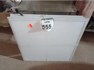 LOTE 555 - 05 PAINÉIS DE LED P/EMBUTIR. (NO ESTADO) ATENÇÃO! FAZER A VISITAÇÃO ANTES DE ARREMATAR, NÃO SABEMOS SE FUNCIONA. LEILÃO NÃO TEM GARANTIA E NEM DEVOLUÇÃO, SUJEITO A POSSÍVEIS AVARIAS VISÍVEIS/OCULTAS E/OU AUSÊNCIA DE COMPONENTES.