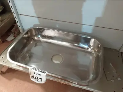 LOTE 461 - 01 CUBA INOX N2 ACO 430 3.1/2 56X34X14 MARCA FABRINOX(NOVO). (NO ESTADO) ATENÇÃO! FAZER A VISITAÇÃO ANTES DE ARREMATAR, NÃO SABEMOS SE FUNCIONA. LEILÃO NÃO TEM GARANTIA E NEM DEVOLUÇÃO, SUJEITO A POSSÍVEIS AVARIAS VISÍVEIS/OCULTAS E/OU AUSÊNCIA DE COMPONENTES.