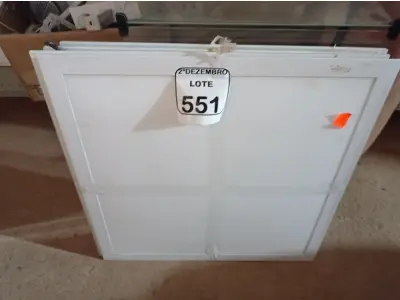 LOTE 551 - 05 PAINÉIS DE LED P/EMBUTIR. (NO ESTADO) ATENÇÃO! FAZER A VISITAÇÃO ANTES DE ARREMATAR, NÃO SABEMOS SE FUNCIONA. LEILÃO NÃO TEM GARANTIA E NEM DEVOLUÇÃO, SUJEITO A POSSÍVEIS AVARIAS VISÍVEIS/OCULTAS E/OU AUSÊNCIA DE COMPONENTES.