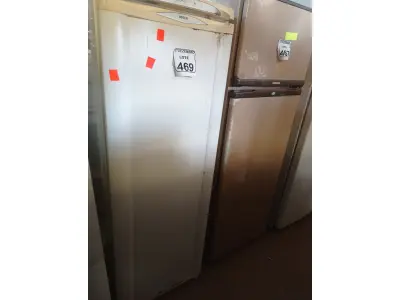 LOTE 469 - 01 GELADEIRA MARCA BOSCH 220V. (NO ESTADO) ATENÇÃO! FAZER A VISITAÇÃO ANTES DE ARREMATAR, NÃO SABEMOS SE FUNCIONA. LEILÃO NÃO TEM GARANTIA E NEM DEVOLUÇÃO, SUJEITO A POSSÍVEIS AVARIAS VISÍVEIS/OCULTAS E/OU AUSÊNCIA DE COMPONENTES.