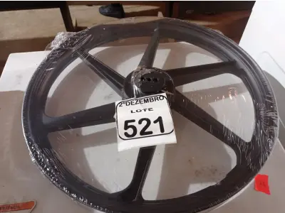LOTE 521 - 01 RODA P/MOTO CG ARO “17 PARA QUALQUER CG (NOVO). (NO ESTADO) ATENÇÃO! FAZER A VISITAÇÃO ANTES DE ARREMATAR, NÃO SABEMOS SE FUNCIONA. LEILÃO NÃO TEM GARANTIA E NEM DEVOLUÇÃO, SUJEITO A POSSÍVEIS AVARIAS VISÍVEIS/OCULTAS E/OU AUSÊNCIA DE COMPONENTES.