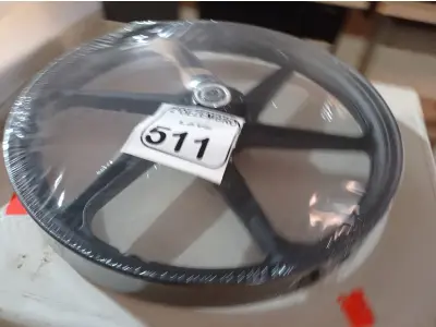 LOTE 511 - 01 RODA P/MOTO CG ARO “17 PARA QUALQUER CG (NOVO). (NO ESTADO) ATENÇÃO! FAZER A VISITAÇÃO ANTES DE ARREMATAR, NÃO SABEMOS SE FUNCIONA. LEILÃO NÃO TEM GARANTIA E NEM DEVOLUÇÃO, SUJEITO A POSSÍVEIS AVARIAS VISÍVEIS/OCULTAS E/OU AUSÊNCIA DE COMPONENTES.