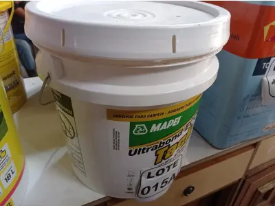 LOTE 015 - 01 BALDE DE ADESIVOS P/CARPETE ULTRA BOND ECO 15KG MARCA TACK (NO ESTADO, NÃO SABEMOS SE FUNCIONA. LEILÃO NÃO TEM GARANTIA E NEM DEVOLUÇÃO, SUJEITO A POSSÍVEIS AVARIAS VISÍVEIS/OCULTAS E/OU AUSÊNCIA DE COMPONENTES)