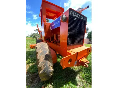 LOTE 003 - ITEM 3 - MOTONIVELADORA FG70 LARANJA, ANO 1990, MOTOR MERCEDES, ELÉTRICA NOVA, TRANSMISSÃO NOVA, TANDEM REVISADO, OPERACIONAL, VALOR MERCADO, 115 MIL A 140 MIL, (NO ESTADO) (VISITAÇÃO ABADIÂNIA–GOIÁS) (CONTATO: 62-999250338) 
