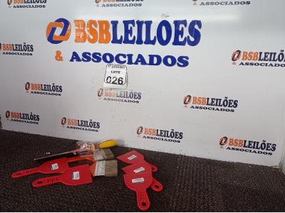 LOTE 026 - 02 PINCEIS, 01 CERROTE E 05 ESPÁTULAS DE PLÁSTICO P/GESSO MARCAS E MODELOS DIVERSOS (NOVO). (NO ESTADO) ATENÇÃO! FAZER A VISITAÇÃO ANTES DE ARREMATAR, NÃO SABEMOS SE FUNCIONA. LEILÃO NÃO TEM GARANTIA E NEM DEVOLUÇÃO, SUJEITO A POSSÍVEIS AVARIAS VISÍVEIS/OCULTAS E/OU AUSÊNCIA DE COMPONENTES.