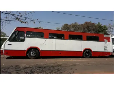 LOTE 008 - ITEM 8 : MOTORHOME MERCEDES BENZ, MODELO ALFA 12.000E, ANO 1999/2000, VERSÃO MOTORCASA, ,MOTOR MB 1621 INTERCULADO TURBINADO 211CV,SUSPENSÃO A AR, COMPRIMENTO MAX.12.60MTS, LARGURA MAX2.90MTS, ALTURA MAX3.10MTS, TARA 9.650KG, CAPACIDADE DE GARGA 8.350KG,OBS: DOCUMENTADO MOTORCASA 27PASSAGEIROS DE FABRICA., BAIXA QUILOMETRAGEM FOI ADQUIRIDO DO GOVERNO DO DISTRITO FEDERAL, (OBS: DOCUMENTAÇÃO EM MEU NOME MOTOR CASA, (NO ESTADO) (AGENDAR VISITAÇÃO NO DF.)