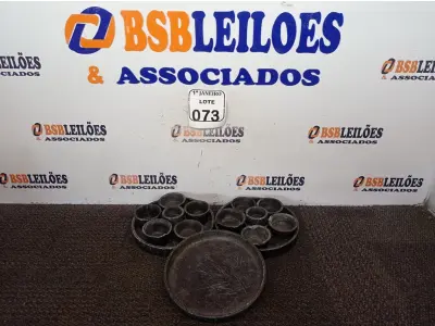 LOTE 073 - 01 JOGO SOBREMESA. (NO ESTADO) ATENÇÃO! FAZER A VISITAÇÃO ANTES DE ARREMATAR, NÃO SABEMOS SE FUNCIONA. LEILÃO NÃO TEM GARANTIA E NEM DEVOLUÇÃO, SUJEITO A POSSÍVEIS AVARIAS VISÍVEIS/OCULTAS E/OU AUSÊNCIA DE COMPONENTES.