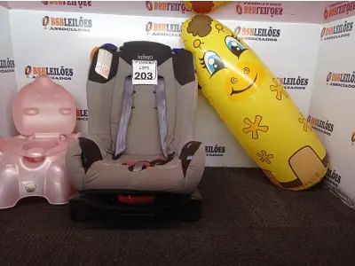 LOTE 203 - 01 CADEIRA P/TRANSPORTE INFANTIL MARCA INFANTE, 01 BRINQUEDO INFLÁVEL E 01 TRONINHO. (NO ESTADO) ATENÇÃO! FAZER A VISITAÇÃO ANTES DE ARREMATAR, NÃO SABEMOS SE FUNCIONA. LEILÃO NÃO TEM GARANTIA E NEM DEVOLUÇÃO, SUJEITO A POSSÍVEIS AVARIAS VISÍVEIS/OCULTAS E/OU AUSÊNCIA DE COMPONENTES.