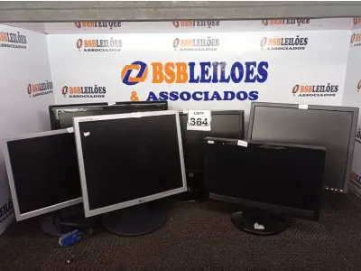 LOTE 364 - 06 MONITORES LCD MARCAS E MODELOS DIVERSOS. (NO ESTADO) ATENÇÃO! FAZER A VISITAÇÃO ANTES DE ARREMATAR, NÃO SABEMOS SE FUNCIONA. LEILÃO NÃO TEM GARANTIA E NEM DEVOLUÇÃO, SUJEITO A POSSÍVEIS AVARIAS VISÍVEIS/OCULTAS E/OU AUSÊNCIA DE COMPONENTES.