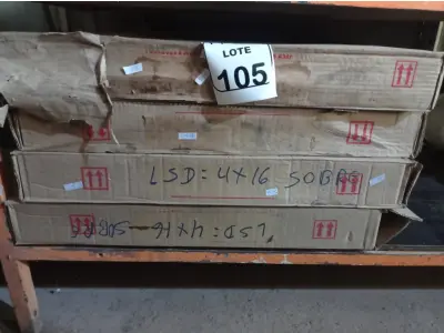 LOTE 105 - 04 LUMINÁRIAS DE EMBUTIR 16W. (NO ESTADO) ATENÇÃO! FAZER A VISITAÇÃO ANTES DE ARREMATAR, NÃO SABEMOS SE FUNCIONA. LEILÃO NÃO TEM GARANTIA E NEM DEVOLUÇÃO, SUJEITO A POSSÍVEIS AVARIAS VISÍVEIS/OCULTAS E/OU AUSÊNCIA DE COMPONENTES.
