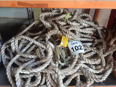 LOTE 102 - 01 LOTE COM CORDAS PARA RAPEL. (NO ESTADO) ATENÇÃO! FAZER A VISITAÇÃO ANTES DE ARREMATAR, NÃO SABEMOS SE FUNCIONA. LEILÃO NÃO TEM GARANTIA E NEM DEVOLUÇÃO, SUJEITO A POSSÍVEIS AVARIAS VISÍVEIS/OCULTAS E/OU AUSÊNCIA DE COMPONENTES.