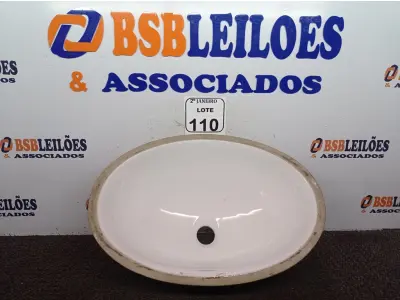 LOTE 110 - 01 CUBA OVAL NA COR BRANCA(NOVO). (NO ESTADO) ATENÇÃO! FAZER A VISITAÇÃO ANTES DE ARREMATAR, NÃO SABEMOS SE FUNCIONA. LEILÃO NÃO TEM GARANTIA E NEM DEVOLUÇÃO, SUJEITO A POSSÍVEIS AVARIAS VISÍVEIS/OCULTAS E/OU AUSÊNCIA DE COMPONENTES.